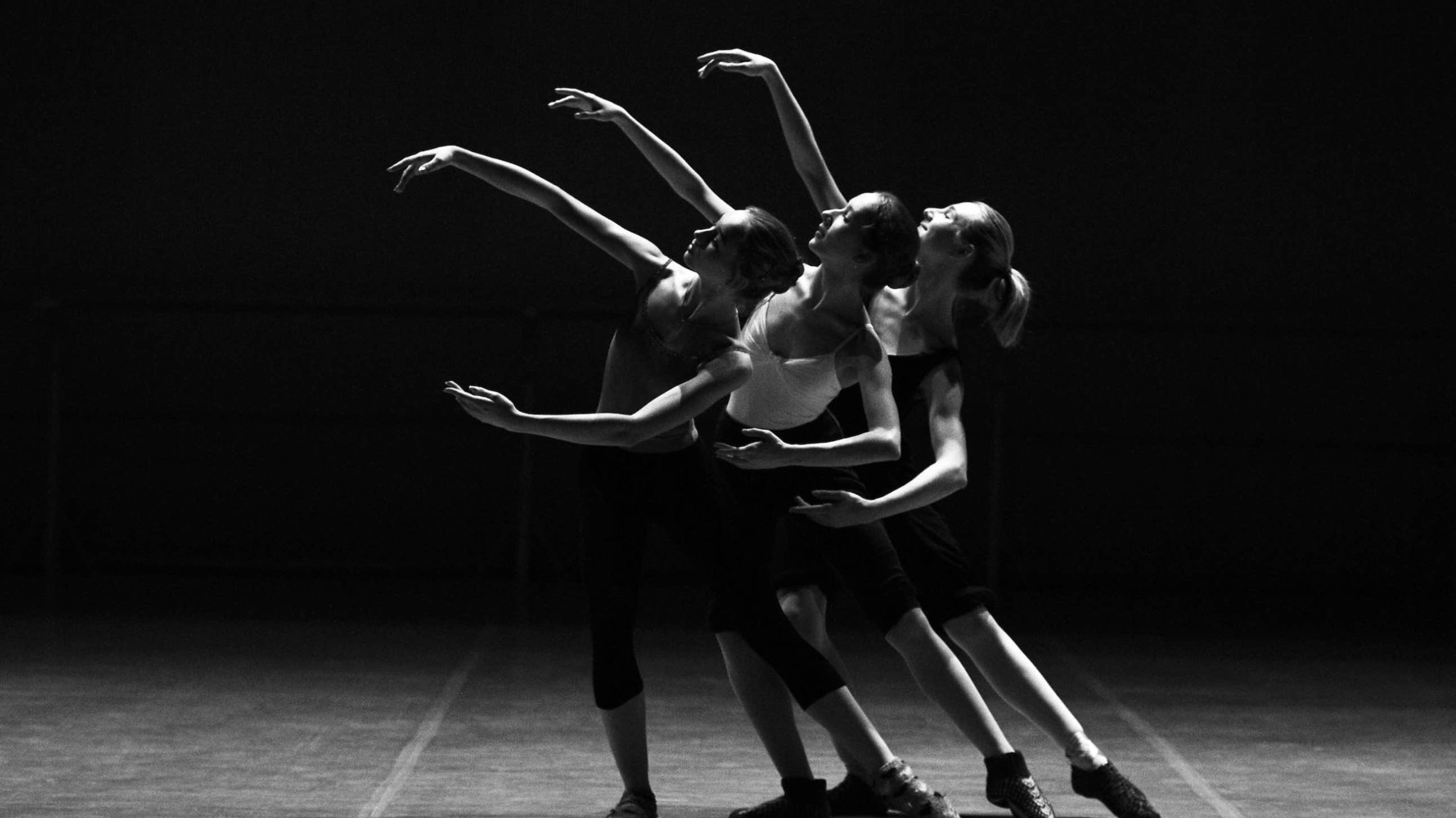 Picture of ballet dancers for arts and science article